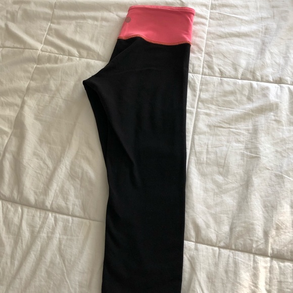 Wunder Under Crop *reversible - Picture 2 of 8